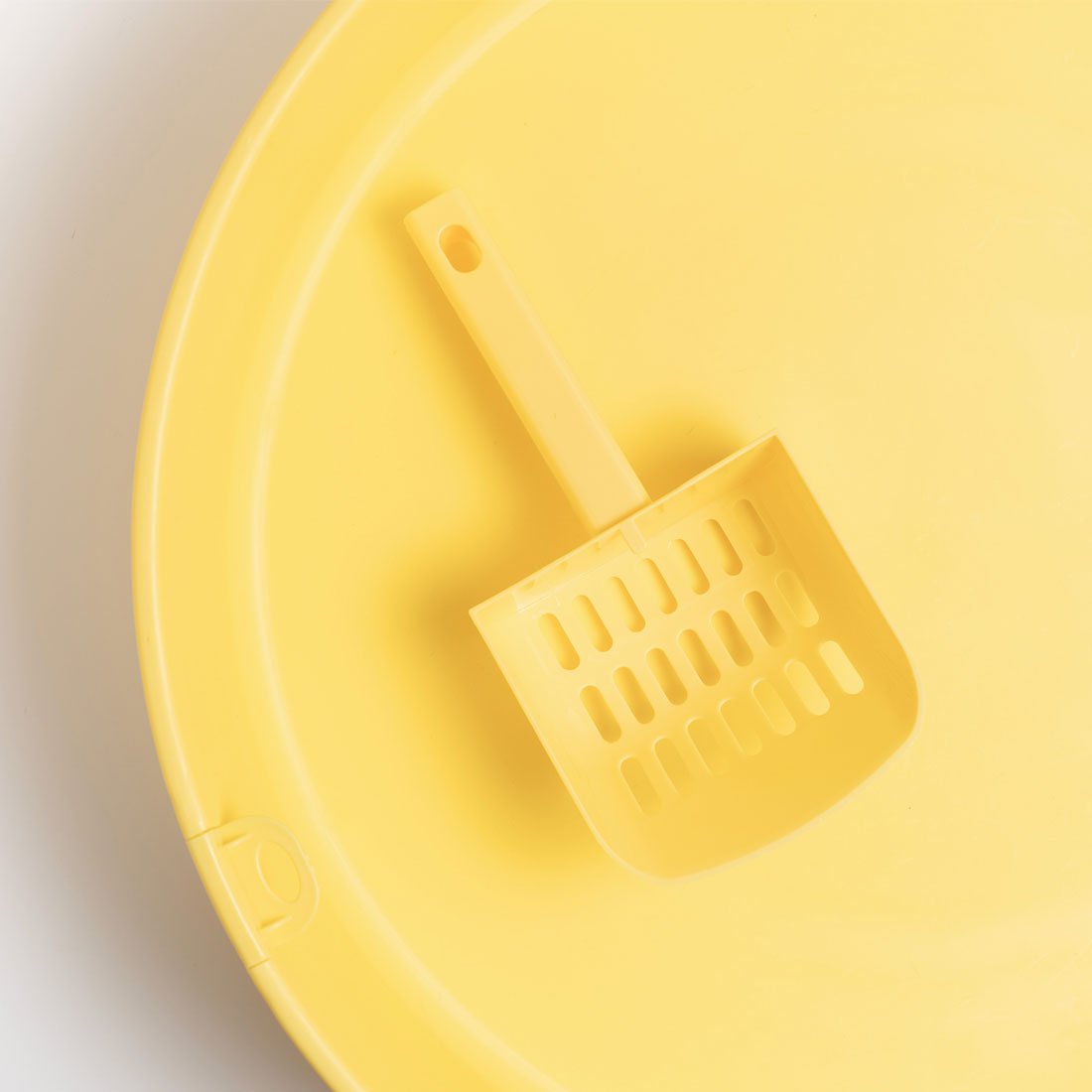 Pidan Igloo Snow House Portable Hooded Cat Toilet Litter Box Tray House with Scoop - yellow